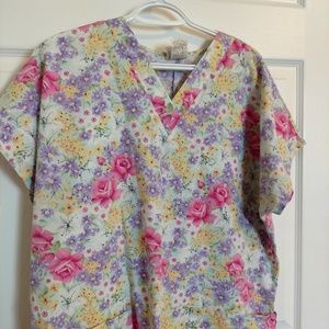 Simply Basic Large Floral Scrub Top